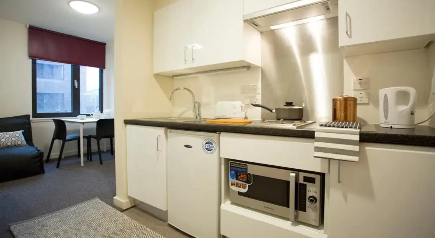 Powis Place, Aberdeen – Standard Studio