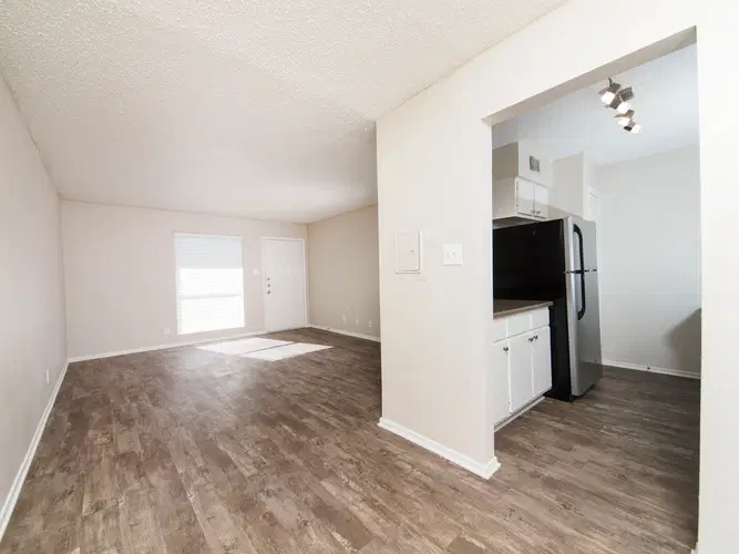 The Breakers On The Lake, Austin – 2 Beds 2 Baths