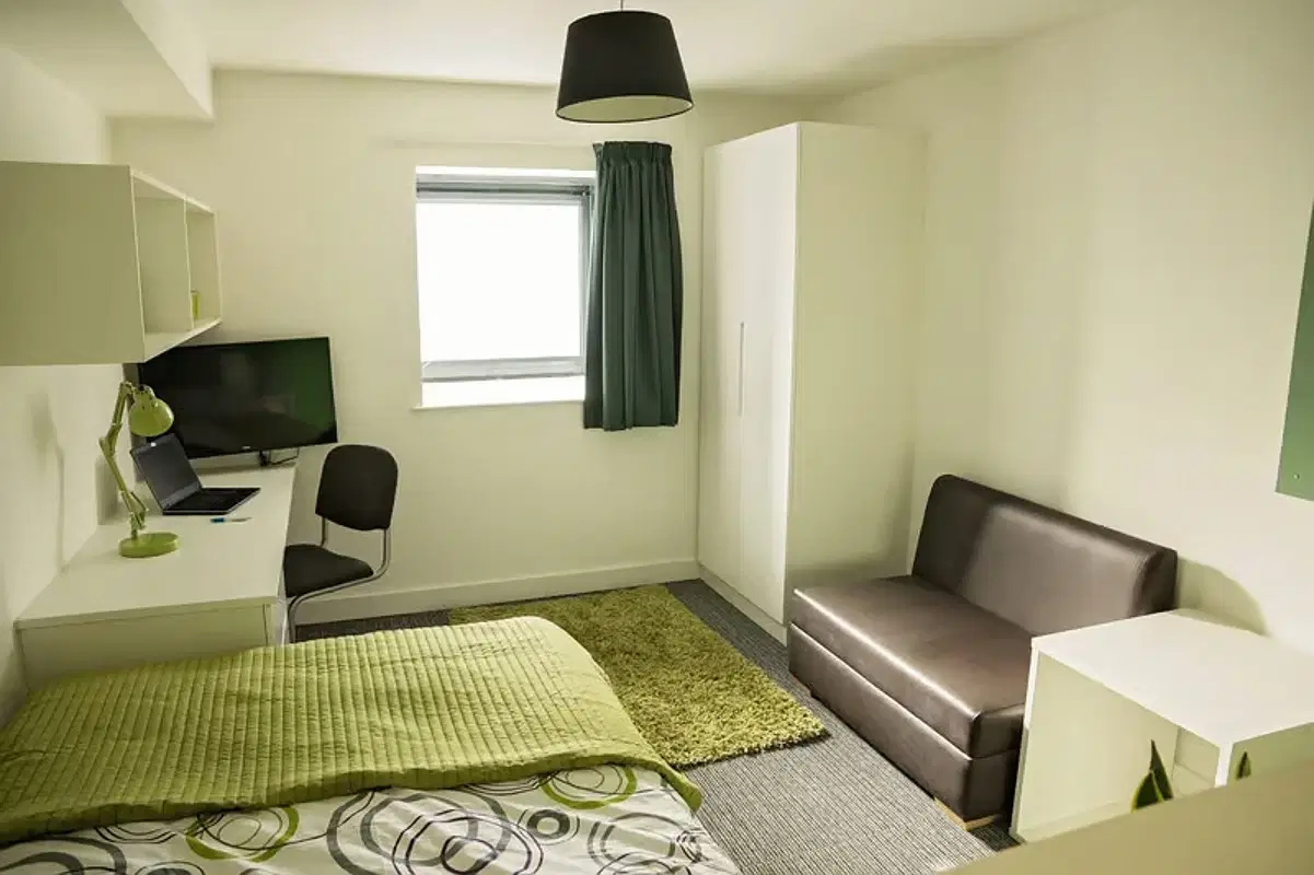 Harbour Court, Bristol – Standard Studio
