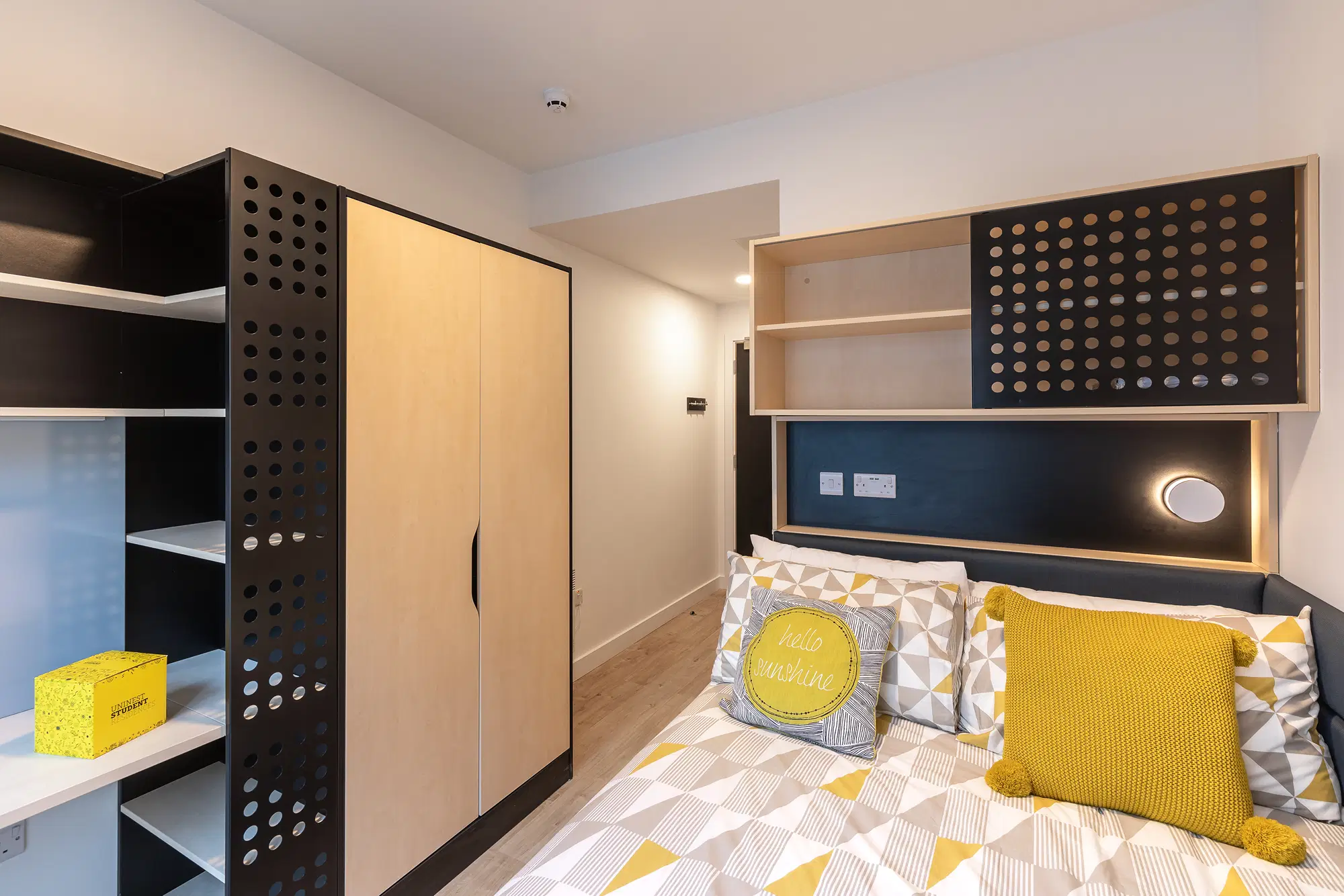 Yugo Dominick Place, Dublin – Standard Ensuite