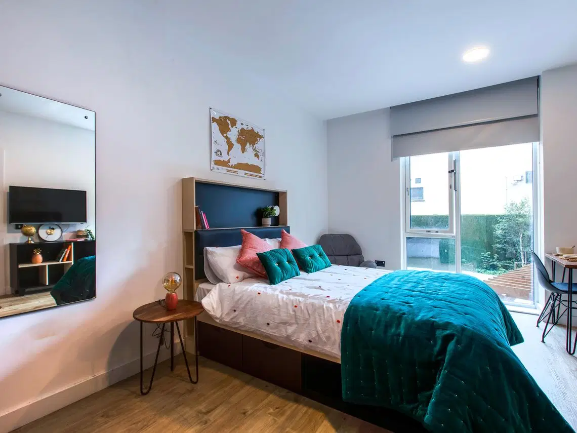 Yugo Dominick Place, Dublin – Premium Studio