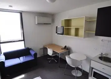 Student Living On Campus, Melbourne – Studio Airconditioned