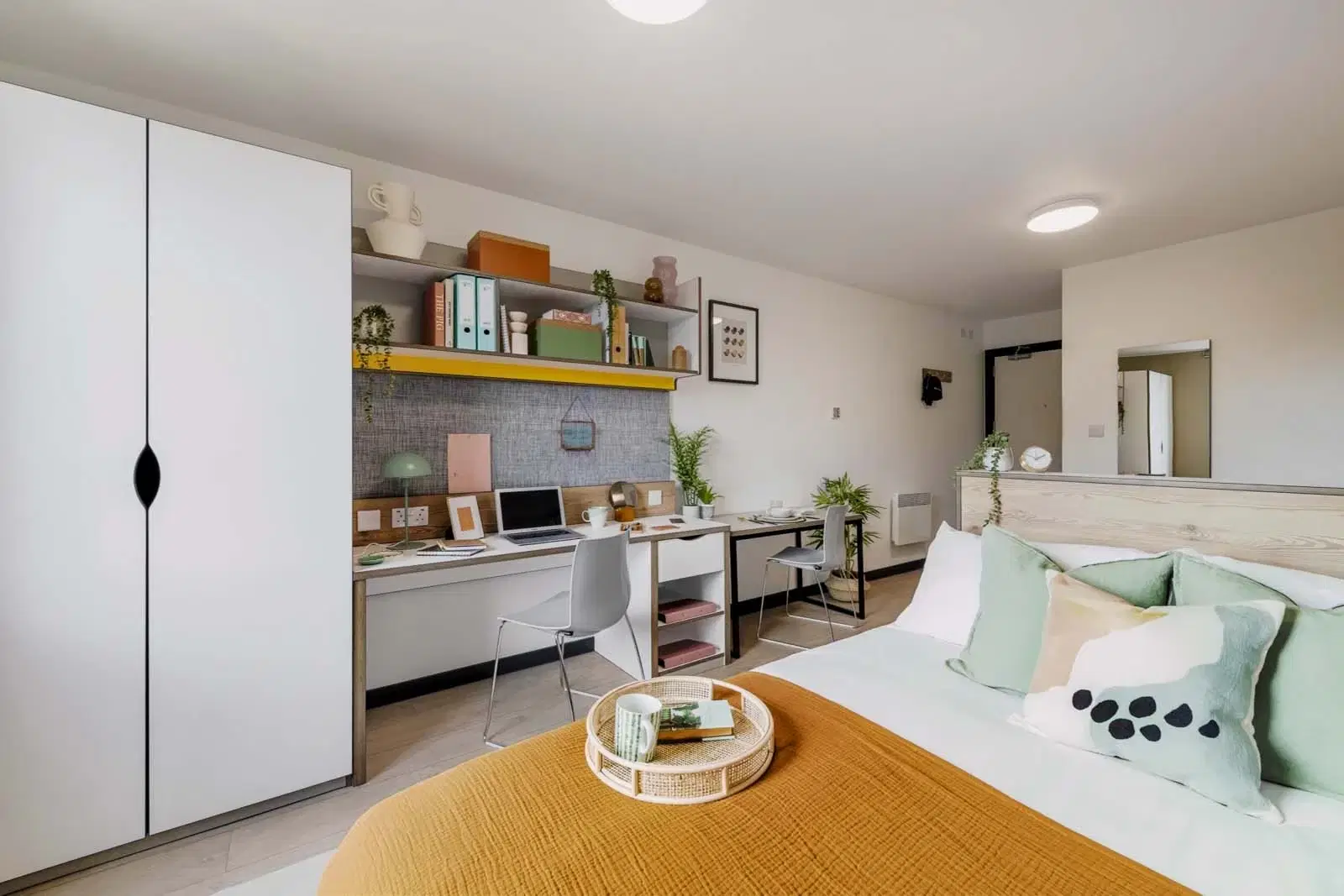 Riverside, Canterbury – Deluxe Studio