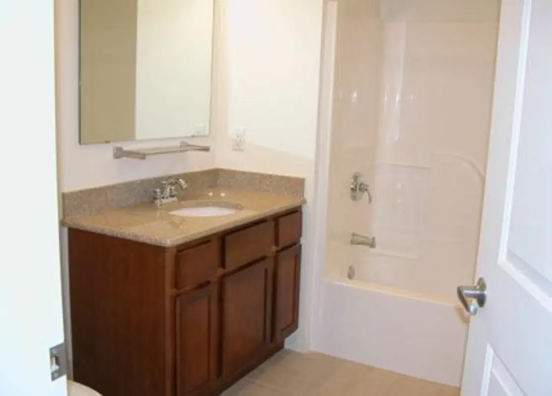 Stratford Residences, Urbana – 1 Bed 1 Bath