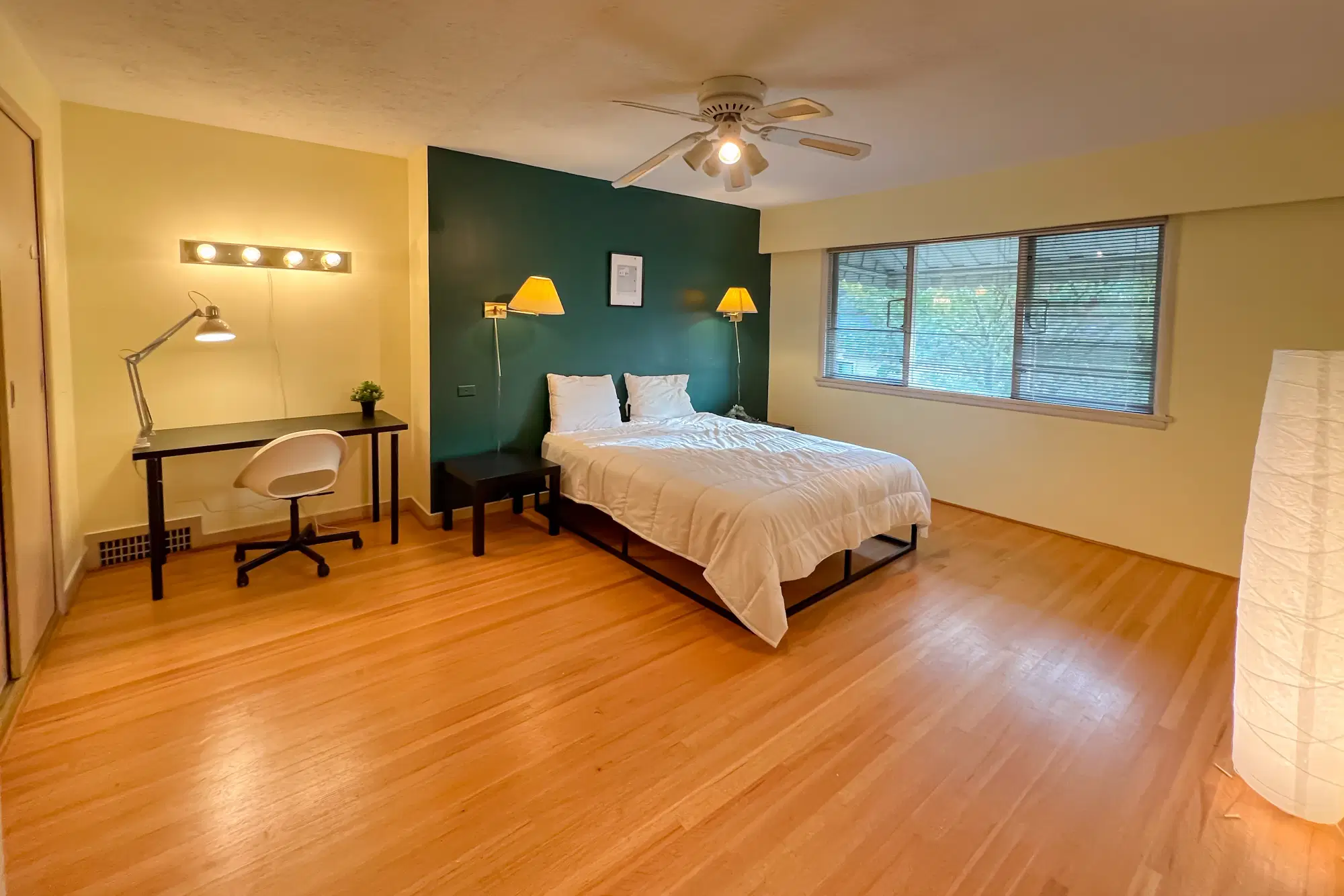988 W 32nd Ave, Vancouver – Turner Room (1 Bed 1 Bath)
