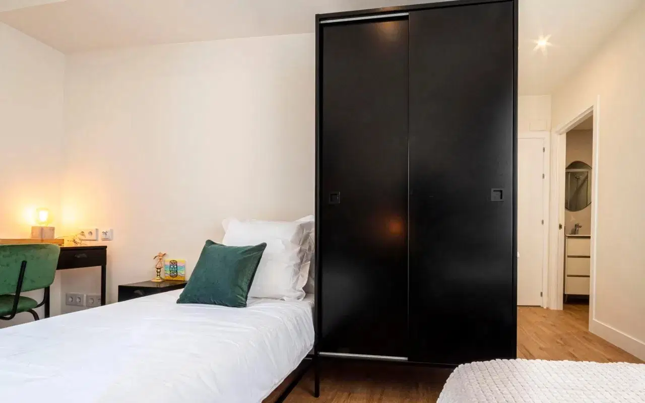 General Concha 24, Bilbao – Standard Double Room with Ensuite Bathroom