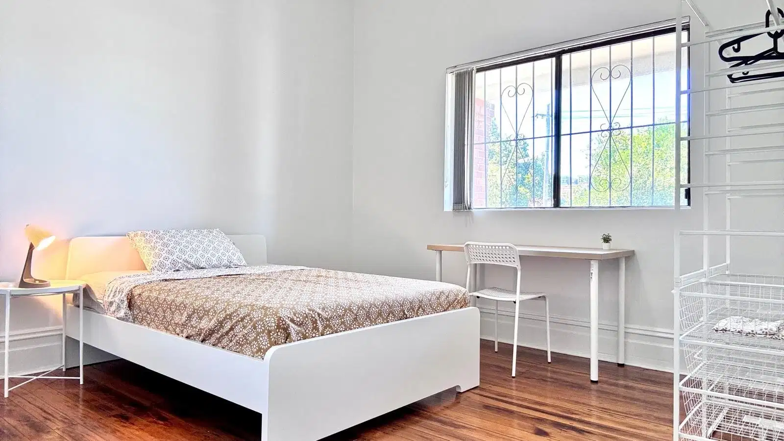 Room in a 5 Bedroom Apartment, Fore St, Canterbury, Australia NSW 2193