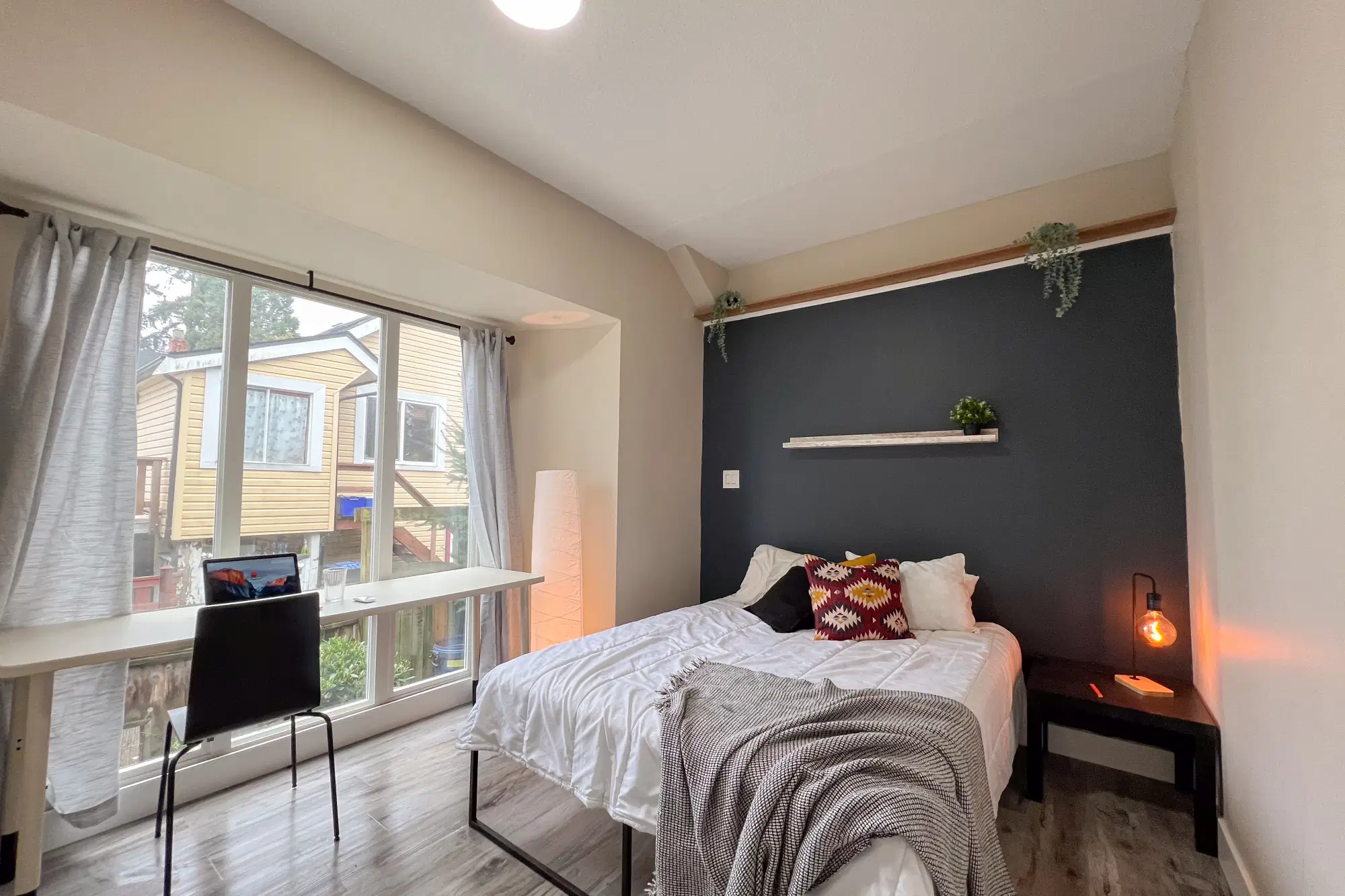 2012 7th Ave, New Westminster – Kitsilano Room (1 Bed 1 Bath)