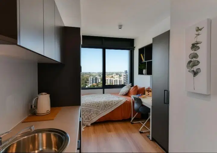 UniLodge Toowong, Brisbane – Studio Long Riverview High