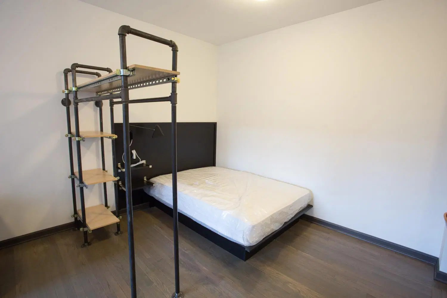 5300 S. Drexel Avenue, Chicago – Studio