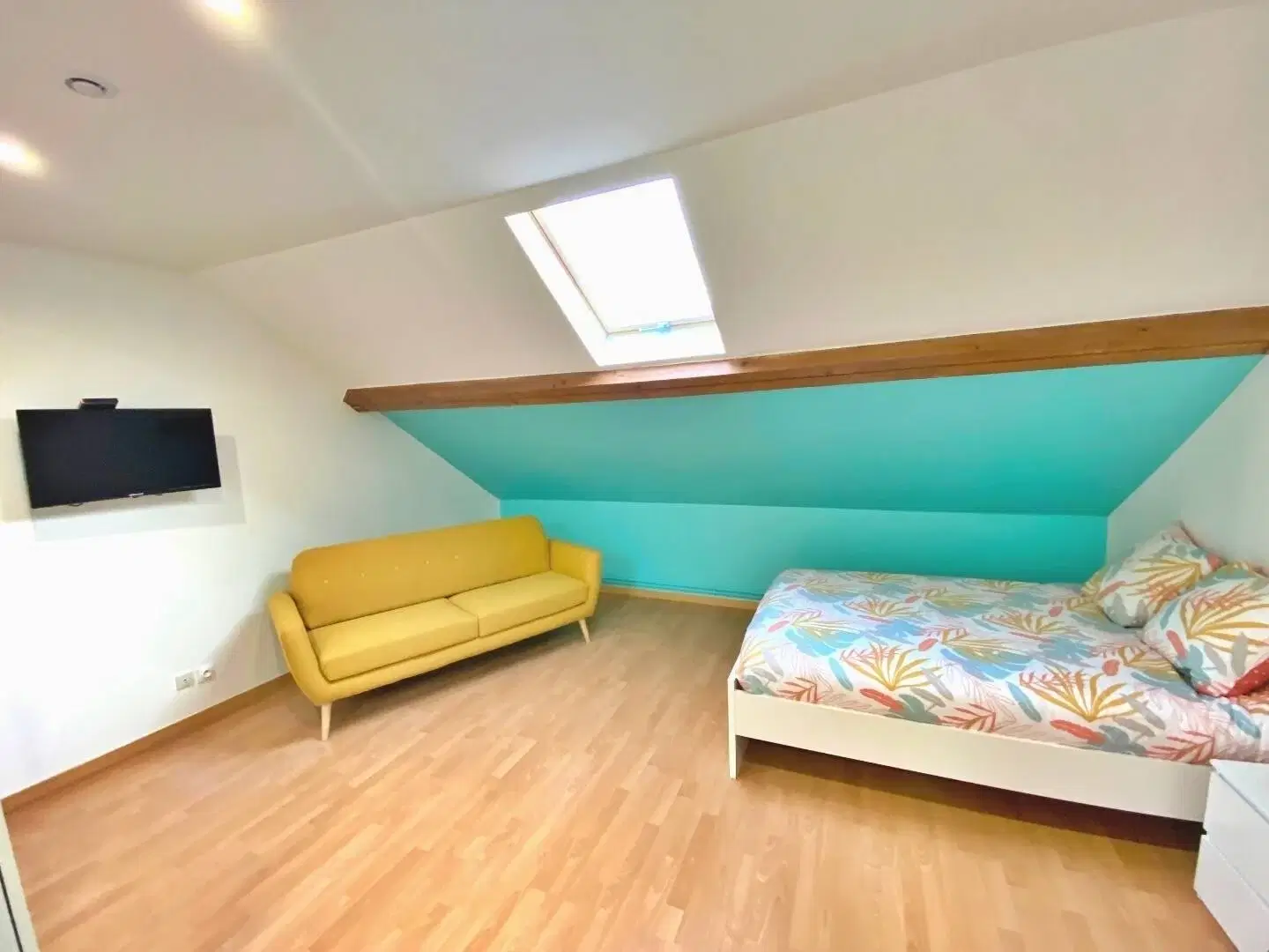 Room in a 14 Bedroom Apartment, Valenciennes Street, Gagny, France (93220) – Bedroom 11