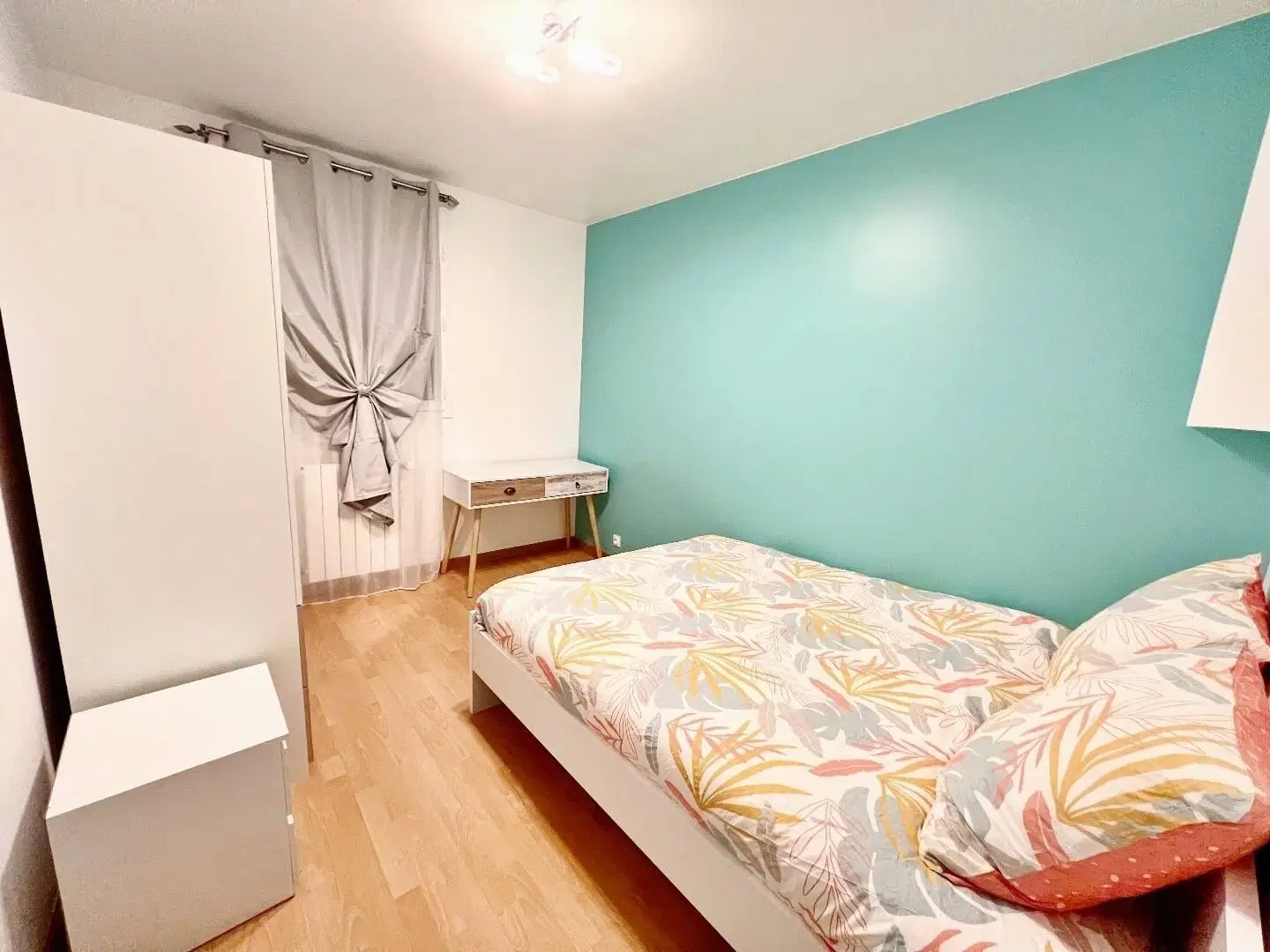 Room in a 14 Bedroom Apartment, Valenciennes Street, Gagny, France (93220) – Room 4