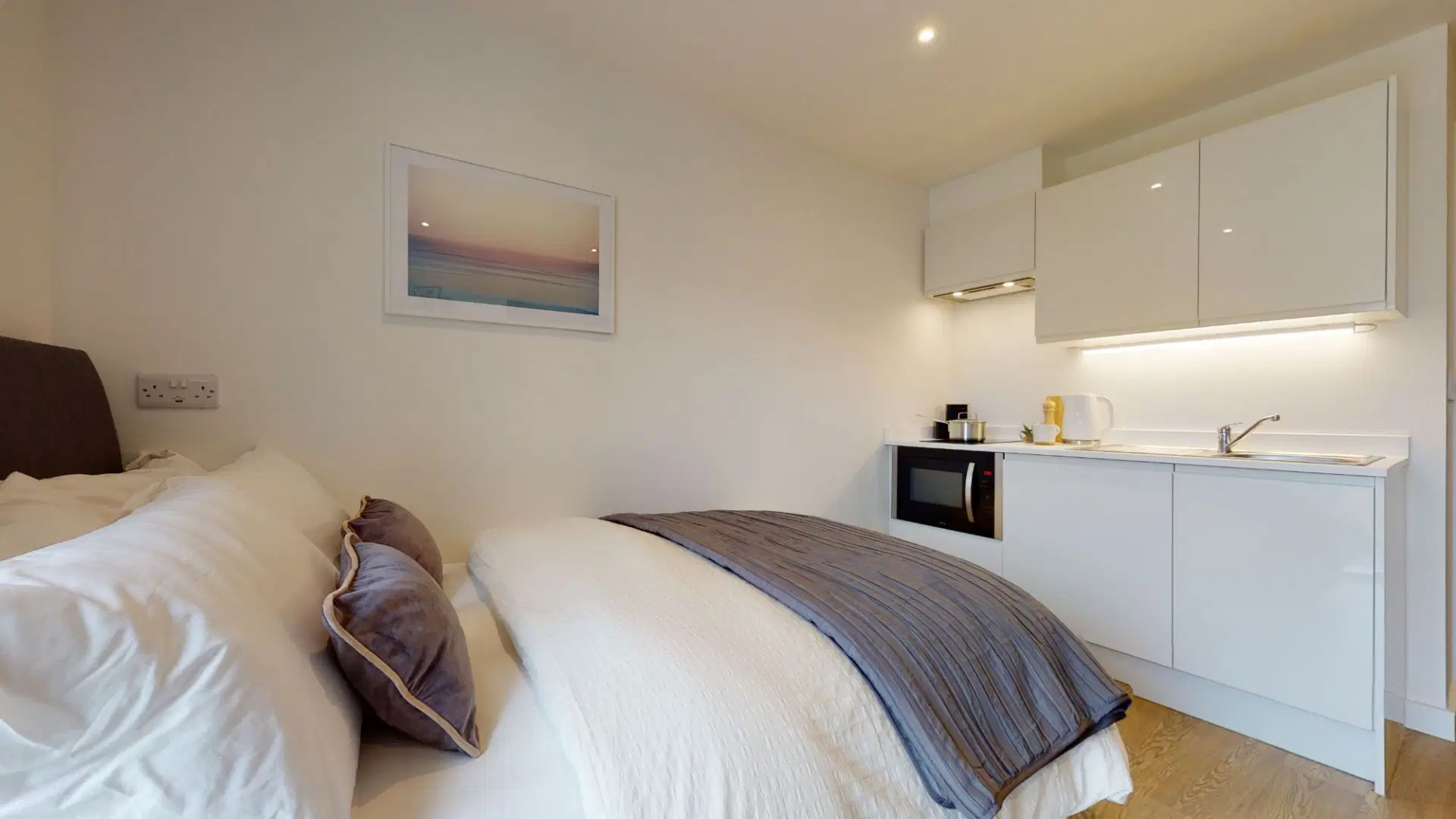 One London Road, Newcastle Under Lyme – Deluxe Plus Studio