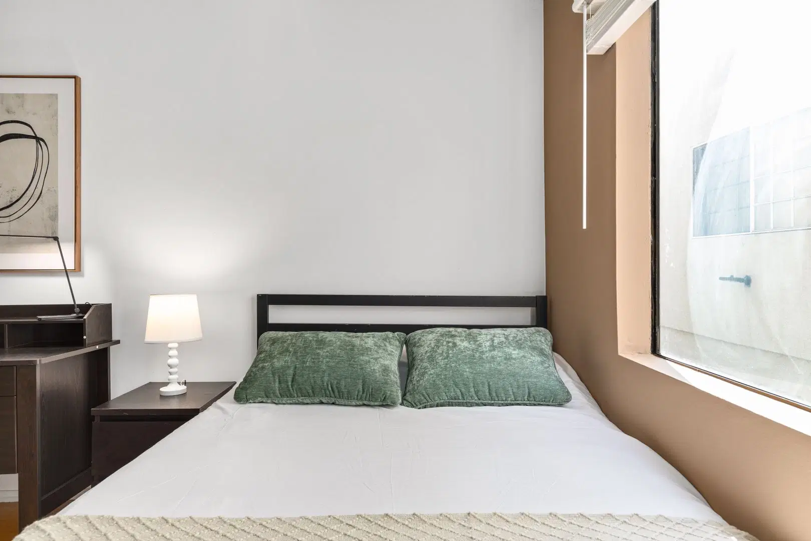 1823 Pelham, Los Angeles – Single Room in a 3 Bedroom Apartment
