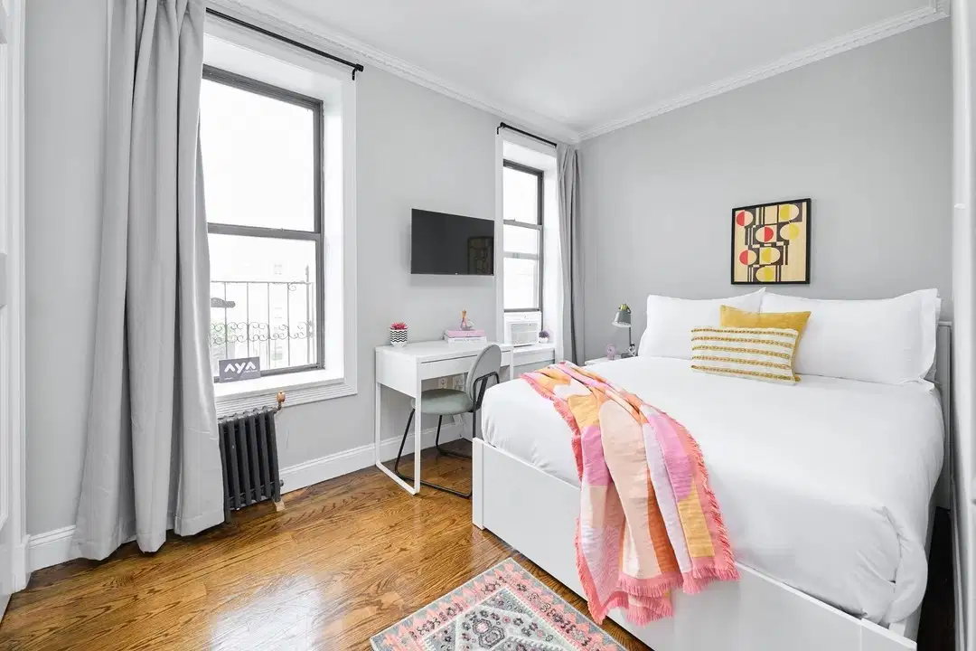 326 E 100th St, New York