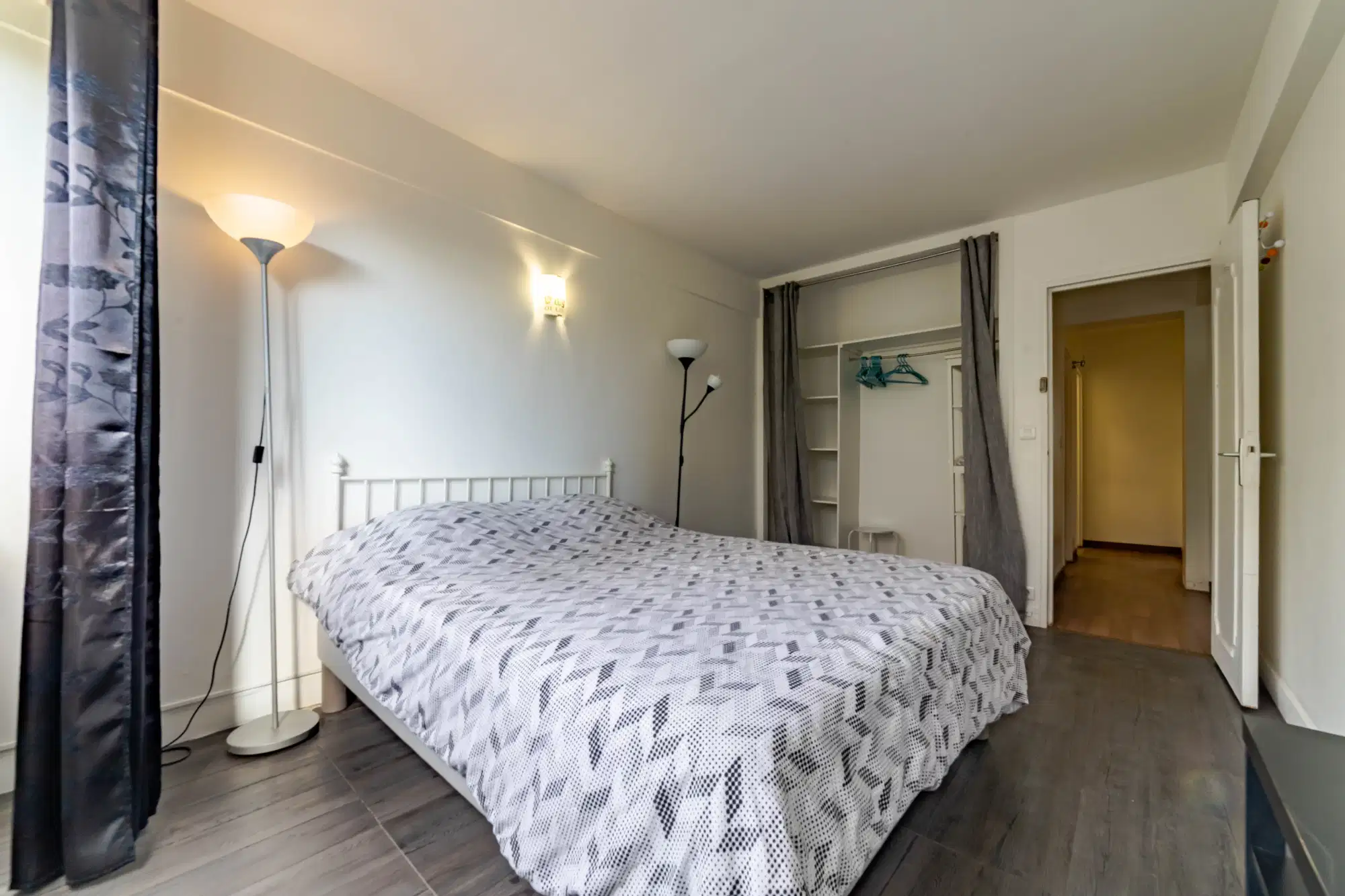 XO 92800, Paris