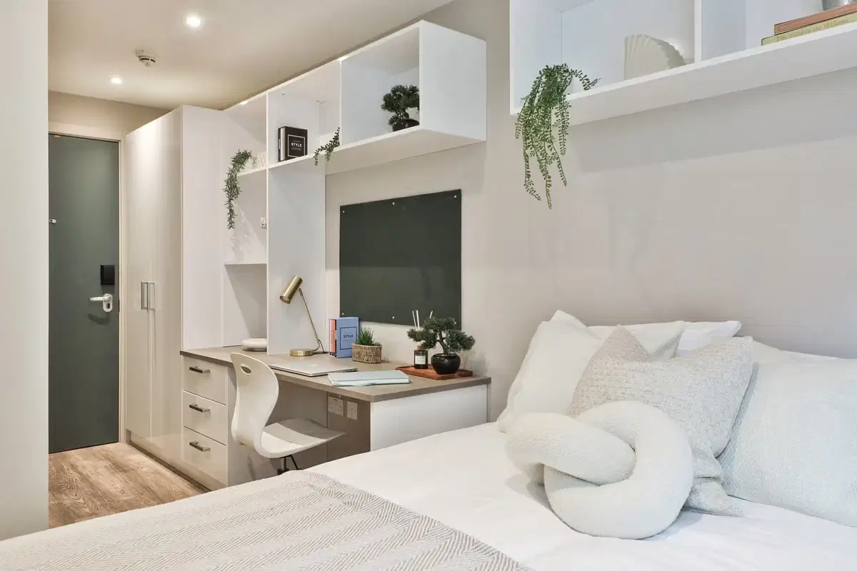 The Emporium, Birmingham – Classic 2 Bed Apartment