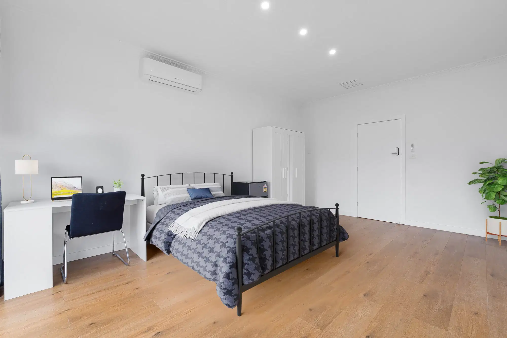 Rooming Houses, 1/85 Kanooka Grove, Clayton, Melbourne