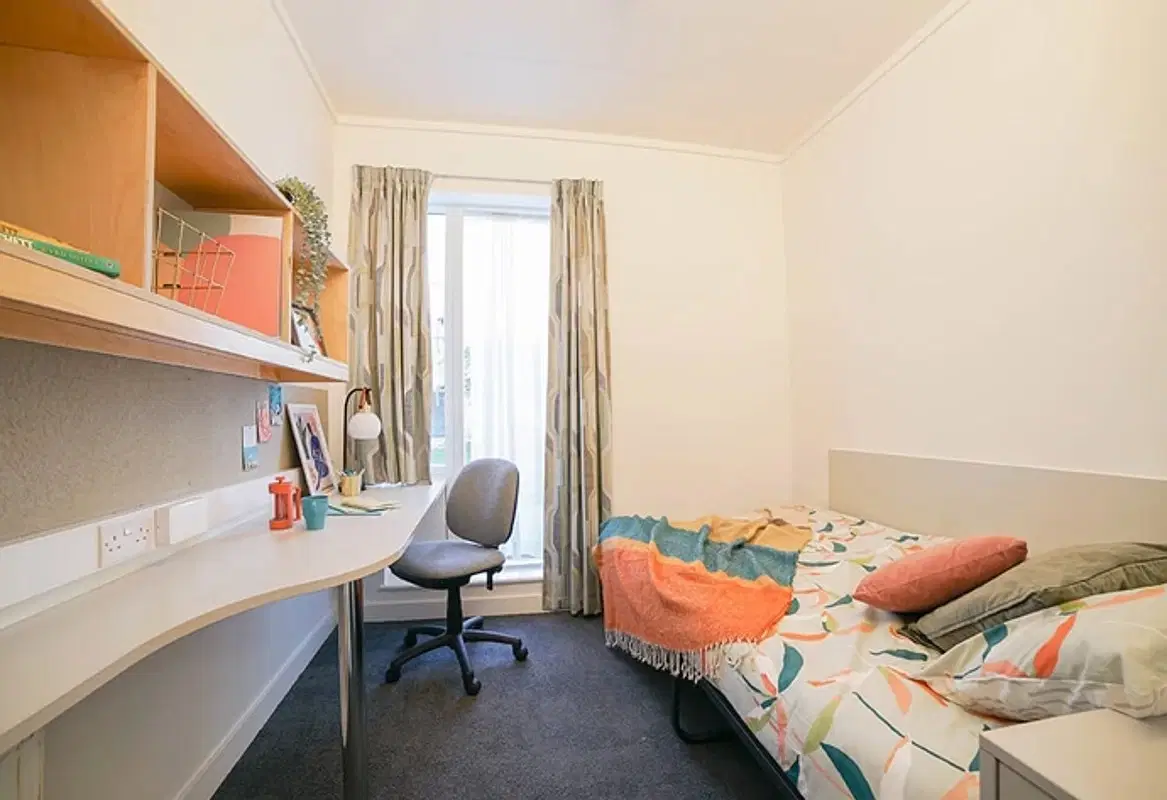Elm Grove, London – Premium Ensuite