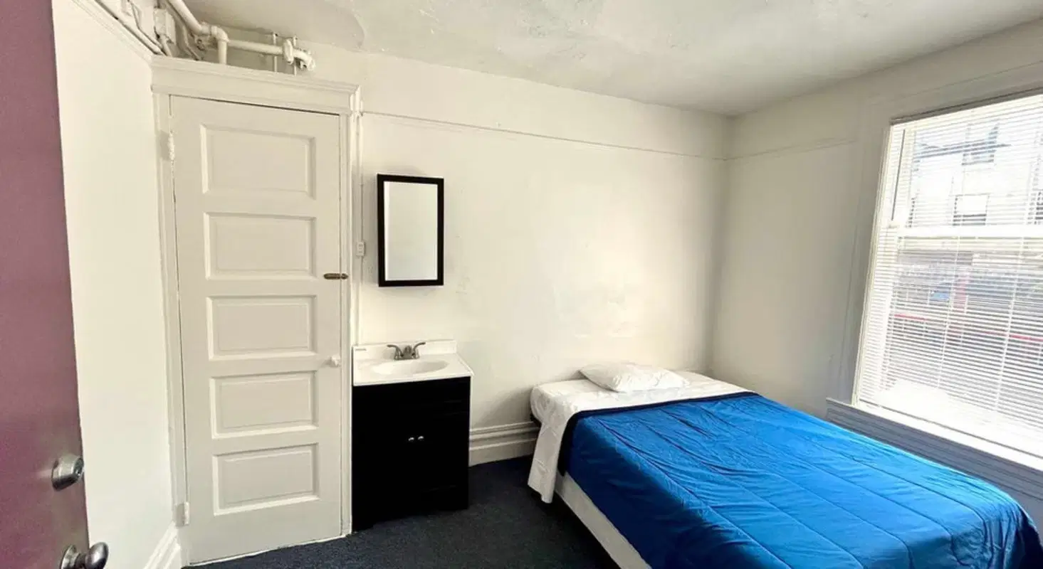 524 Columbus Residences, San Francisco – Private Room with Shared Bathroom | Large