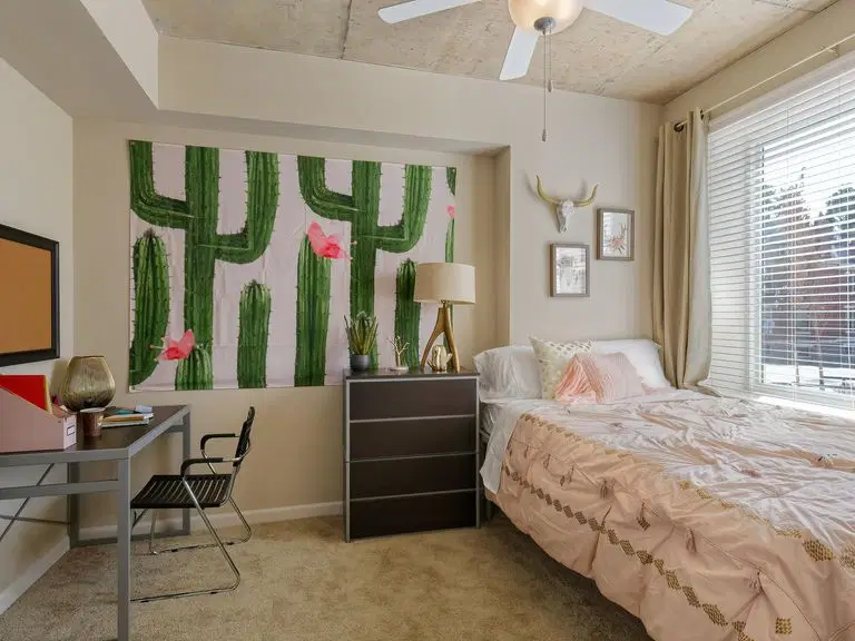 Yugo Cincinnati Deacon, Cincinnati – 4 Bed 4 Bath Corner A