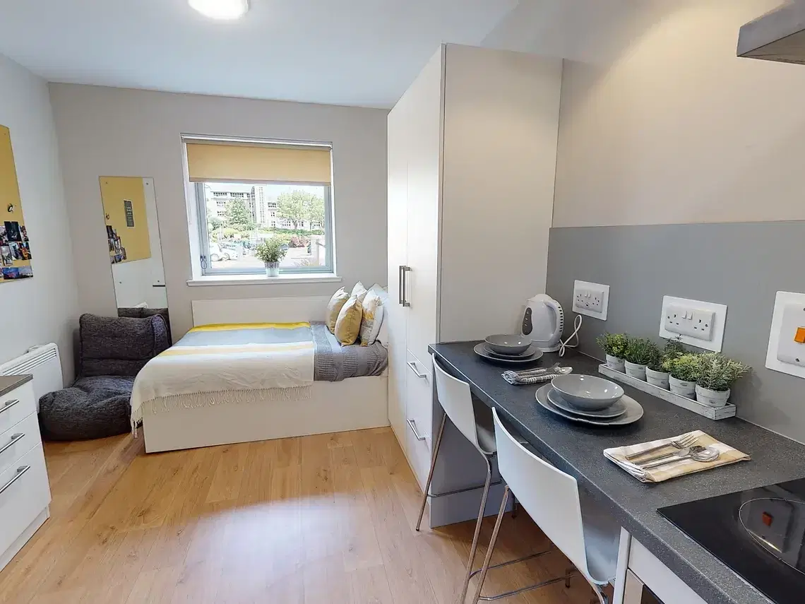 Centro House, Stirling – Classic Studio